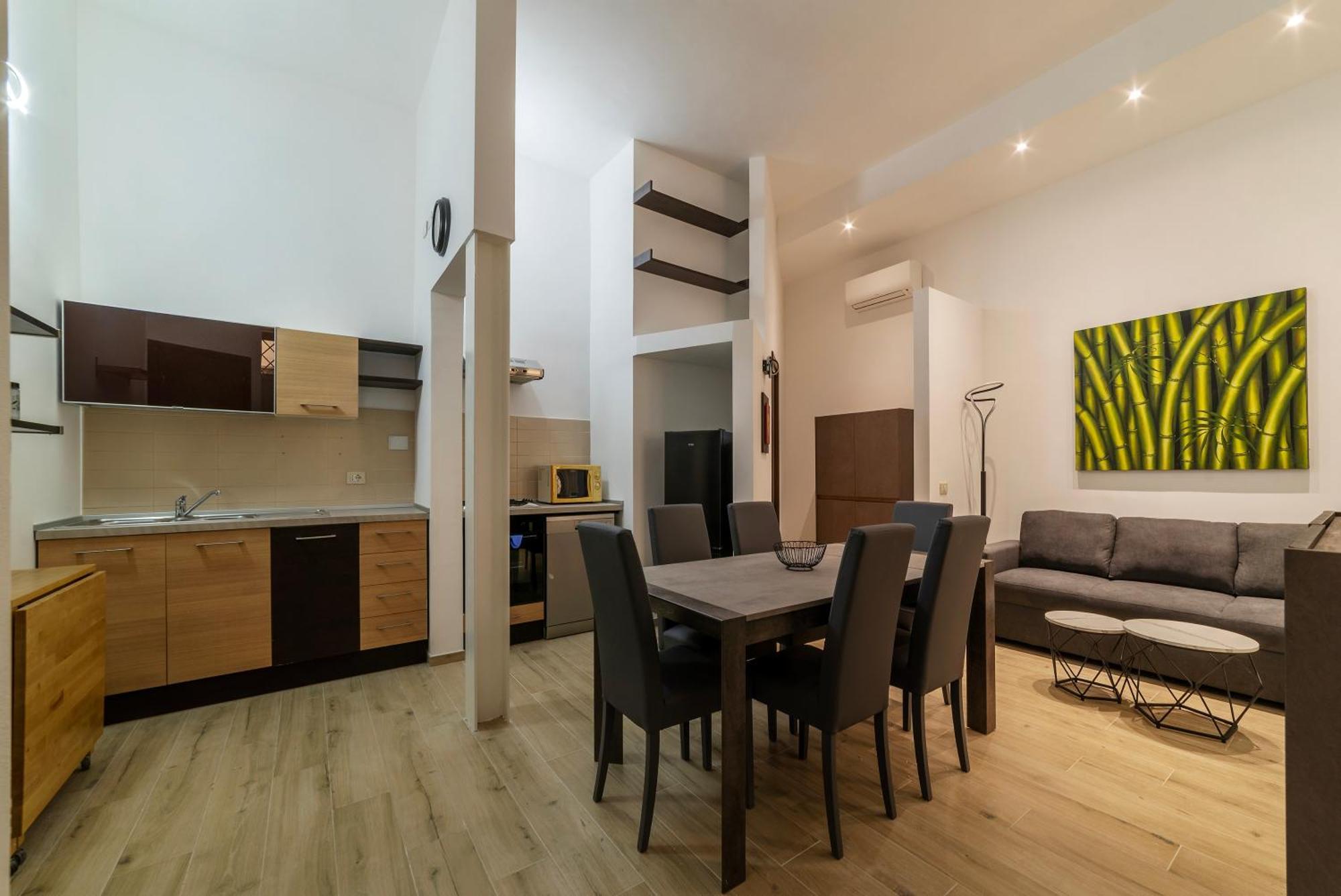 Trastevere Three Cozy Rom